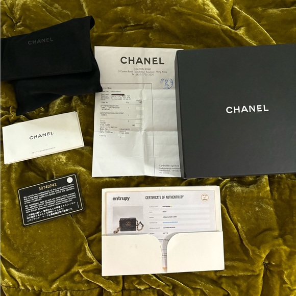 Authentic Small Leather Wallet - Picture 4 of 13